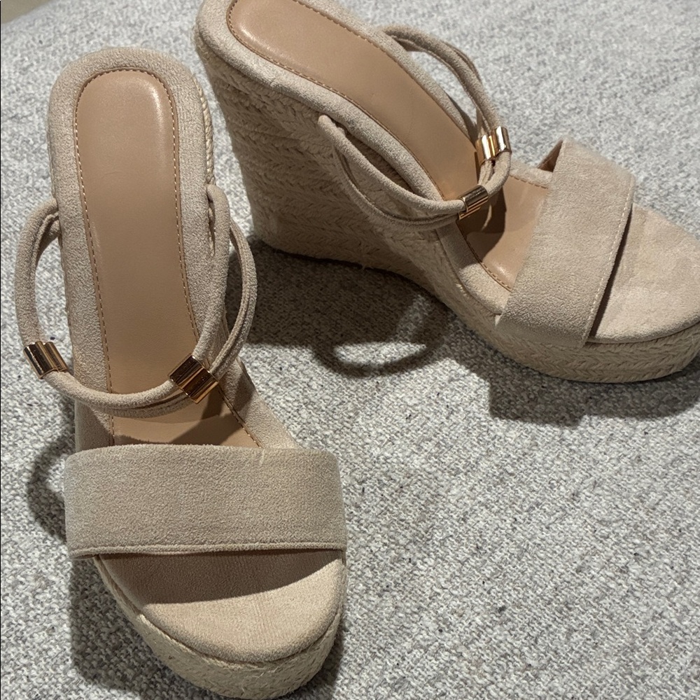Elegant Tan Wedge Sandals